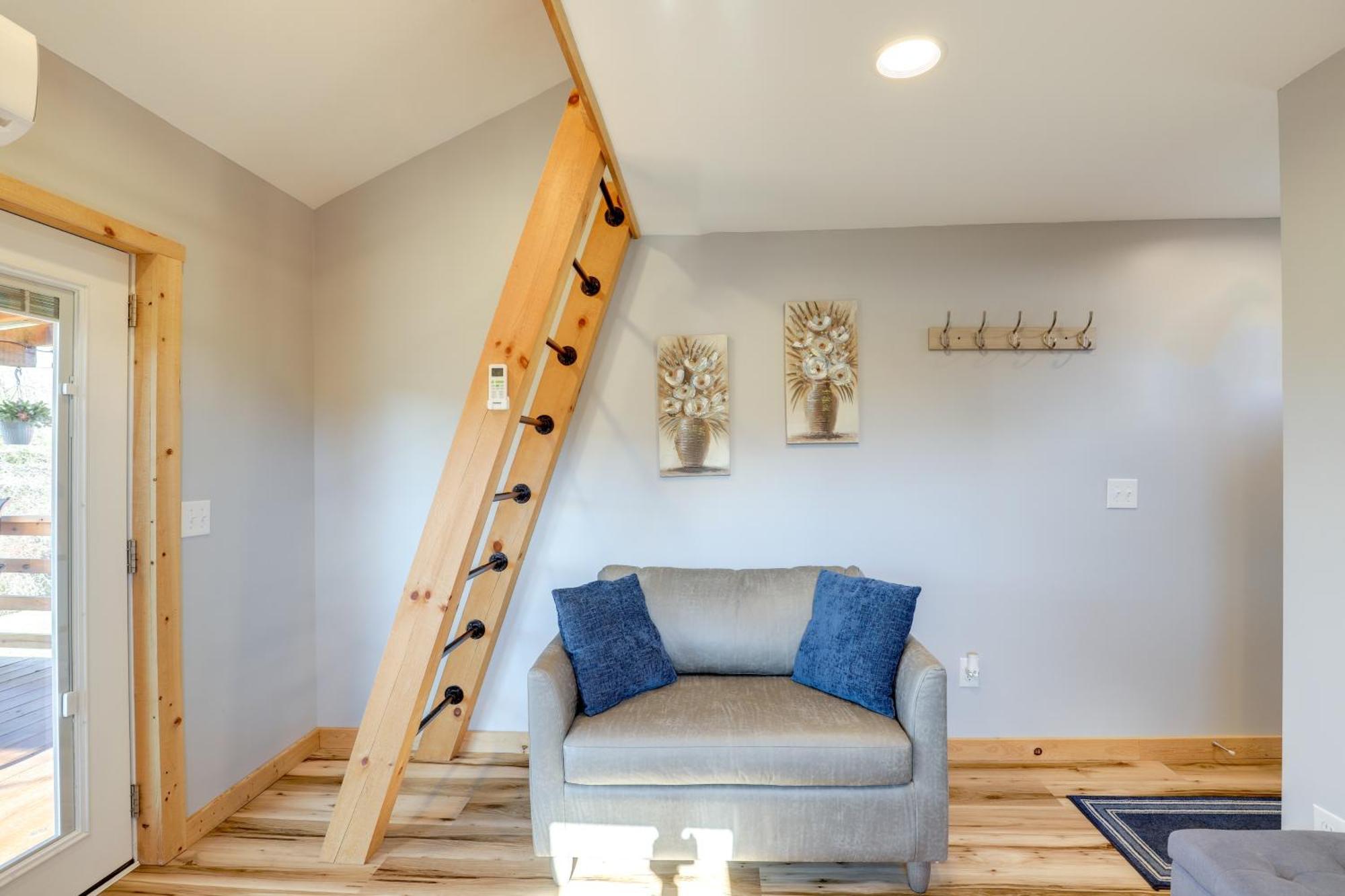 Marshall Studio With Loft, Hot Tub And Views! Екстериор снимка
