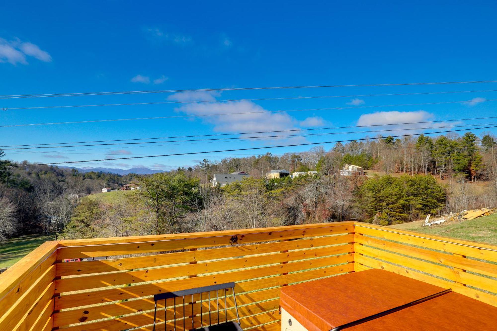 Marshall Studio With Loft, Hot Tub And Views! Екстериор снимка