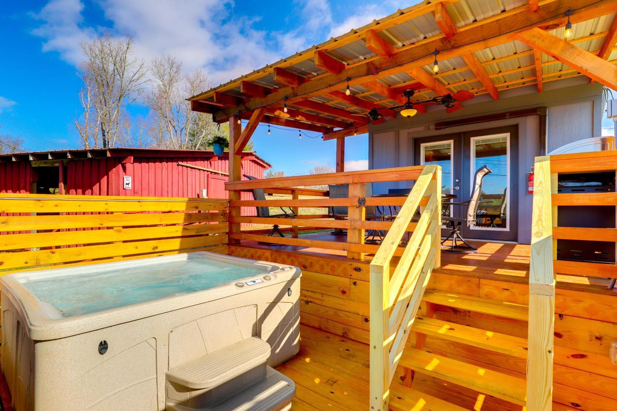 Marshall Studio With Loft, Hot Tub And Views! Екстериор снимка