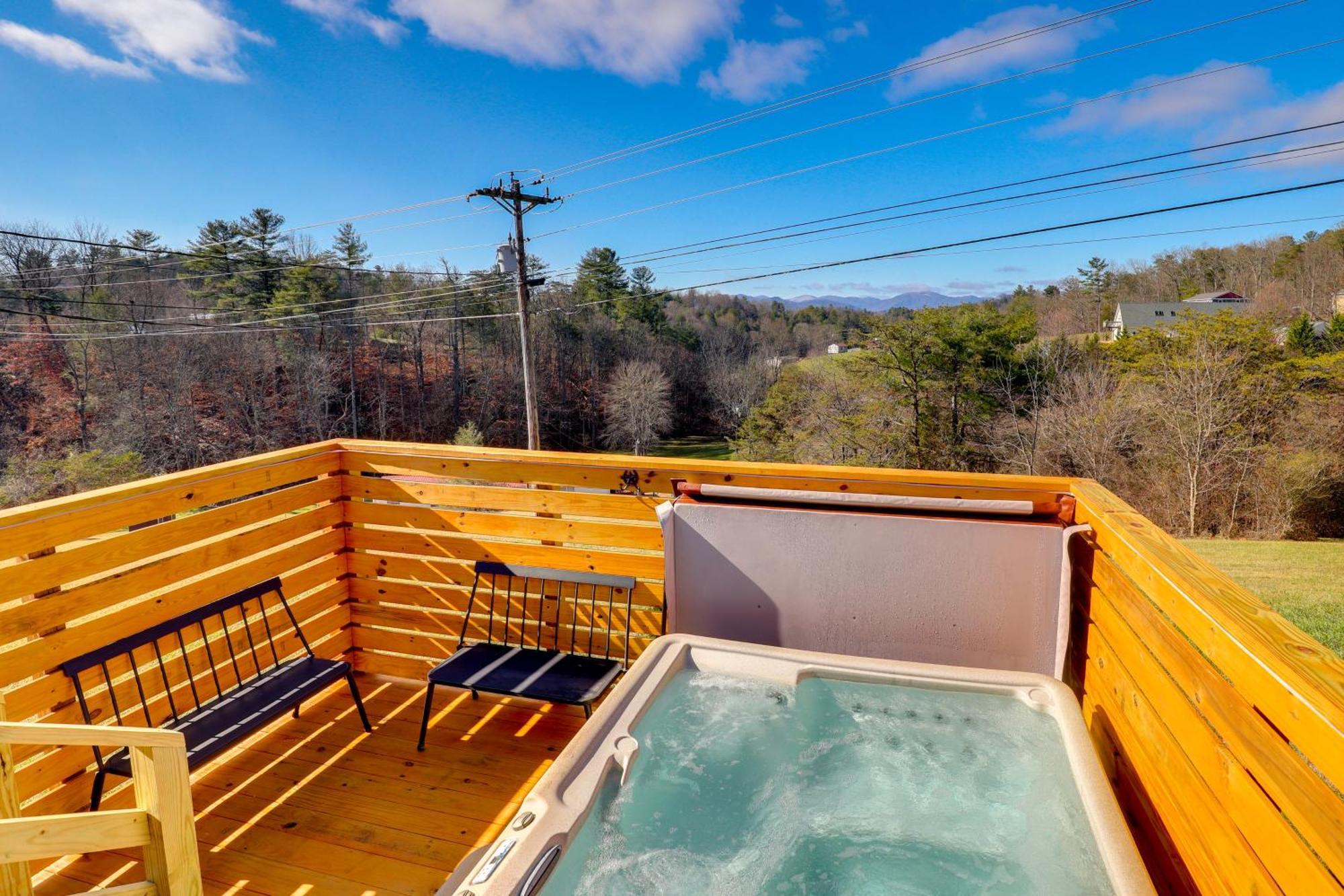 Marshall Studio With Loft, Hot Tub And Views! Екстериор снимка
