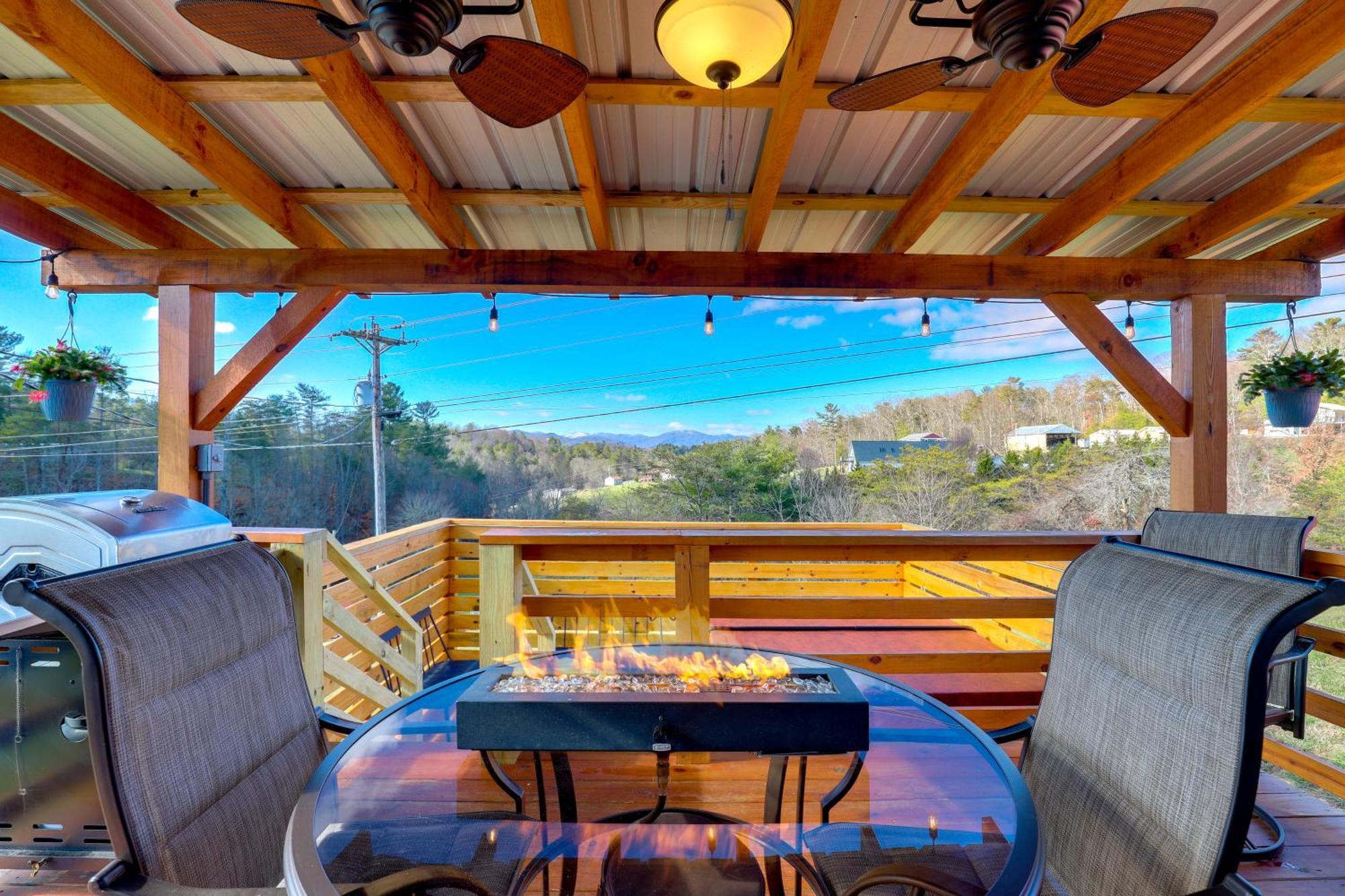 Marshall Studio With Loft, Hot Tub And Views! Екстериор снимка