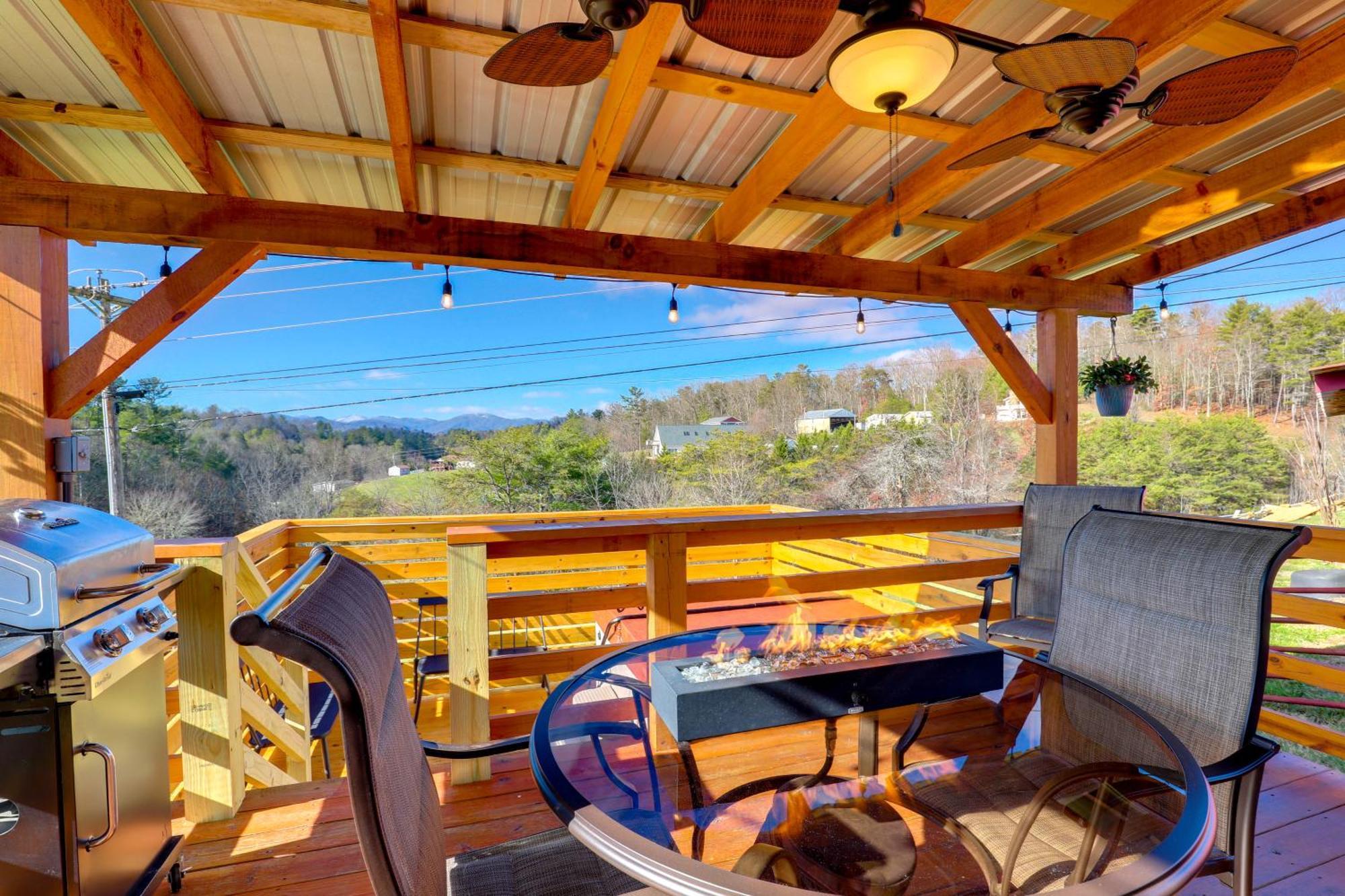 Marshall Studio With Loft, Hot Tub And Views! Екстериор снимка